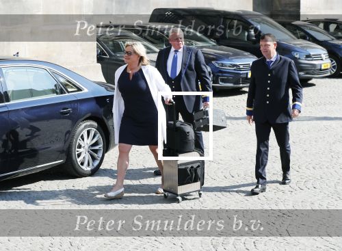 Amsterdam 9 april 2019
Diner met corps diplomatique in het paleis op de dam.
Aanwezig Koning Willem Alexander Koningin Maxima Prinses Beatrix en prinses Margriet. Kapster visagiste Maxima