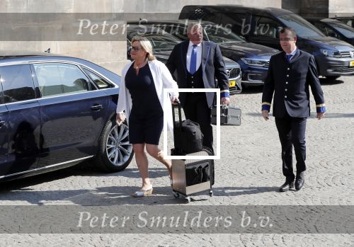 Amsterdam 9 april 2019
Diner met corps diplomatique in het paleis op de dam.
Aanwezig Koning Willem Alexander Koningin Maxima Prinses Beatrix en prinses Margriet. Kapster visagiste Maxima