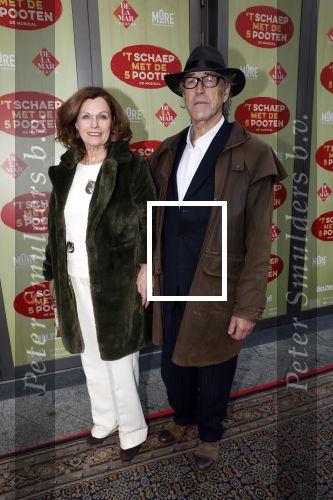 Amsterdam 14 april 2019
Premiere van t schaep met de 5 poten in het deLamar theater. Liz Snoijink met haar partner Nicolaas Oldenburg