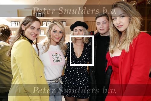 Amsterdam 12 april 2019
Opening winkel van Chantal Janzen &C op de van Woustraat. Chantal met Lizzy v d Herik (l) en Joann v d Herik (r)