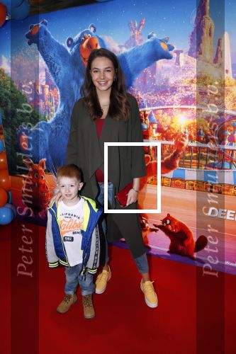 Amsterdam 7 april 2019
Premiere wonderpark in pathe arena. Margot Hanekamp zwanger