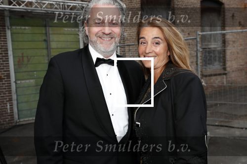 Halfweg 16 april 2019
50 jaar Rob Peetoom in the sugar factory. Mark Teurlings met Jimena