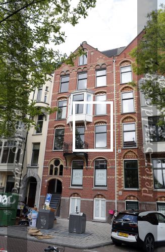 Amsterdam 5 mei 2019
Matthijs de Ligt heeft een nieuw appartement (huis) gekocht dichtbij het Rijksmuseum.