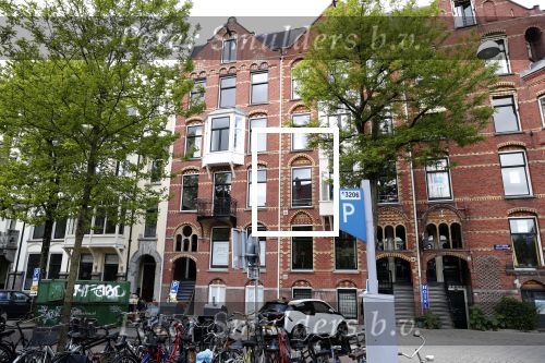 Amsterdam 5 mei 2019
Matthijs de Ligt heeft een nieuw appartement (huis) gekocht dichtbij het Rijksmuseum.