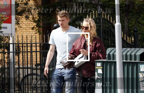 Amsterdam 10 mei 2019
AnneKee Molenaar is de nieuwe vriendin van Matthijs de Ligt. Ze wonen pas samen in hun nieuwe appartement.