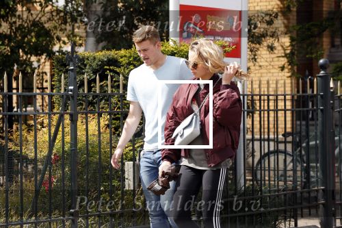 Amsterdam 10 mei 2019
AnneKee Molenaar is de nieuwe vriendin van Matthijs de Ligt. Ze wonen pas samen in hun nieuwe appartement.