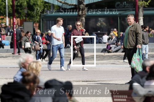Amsterdam 10 mei 2019
AnneKee Molenaar is de nieuwe vriendin van Matthijs de Ligt. Ze wonen pas samen in hun nieuwe appartement.