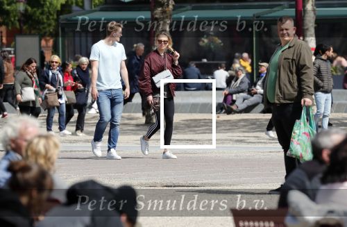 Amsterdam 10 mei 2019
AnneKee Molenaar is de nieuwe vriendin van Matthijs de Ligt. Ze wonen pas samen in hun nieuwe appartement.