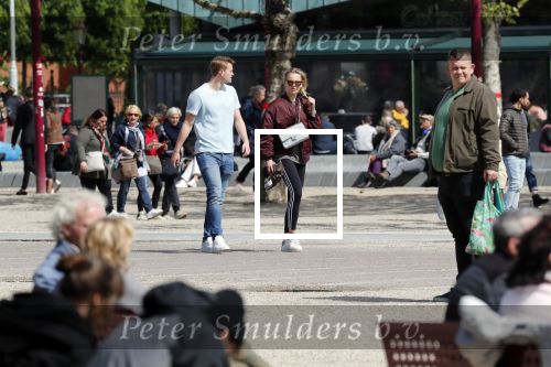 Amsterdam 10 mei 2019
AnneKee Molenaar is de nieuwe vriendin van Matthijs de Ligt. Ze wonen pas samen in hun nieuwe appartement.