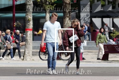 Amsterdam 10 mei 2019
AnneKee Molenaar is de nieuwe vriendin van Matthijs de Ligt. Ze wonen pas samen in hun nieuwe appartement.