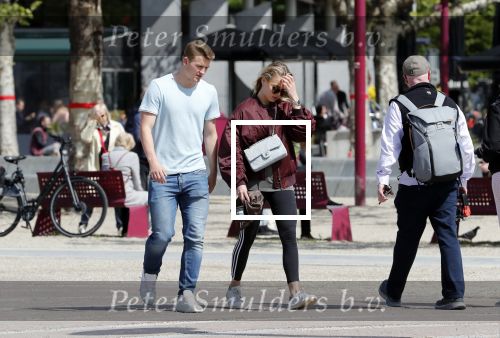 Amsterdam 10 mei 2019
AnneKee Molenaar is de nieuwe vriendin van Matthijs de Ligt. Ze wonen pas samen in hun nieuwe appartement.