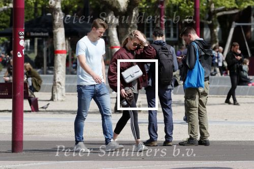 Amsterdam 10 mei 2019
AnneKee Molenaar is de nieuwe vriendin van Matthijs de Ligt. Ze wonen pas samen in hun nieuwe appartement.