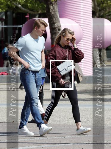 Amsterdam 10 mei 2019
AnneKee Molenaar is de nieuwe vriendin van Matthijs de Ligt. Ze wonen pas samen in hun nieuwe appartement.