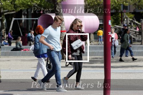 Amsterdam 10 mei 2019
AnneKee Molenaar is de nieuwe vriendin van Matthijs de Ligt. Ze wonen pas samen in hun nieuwe appartement.