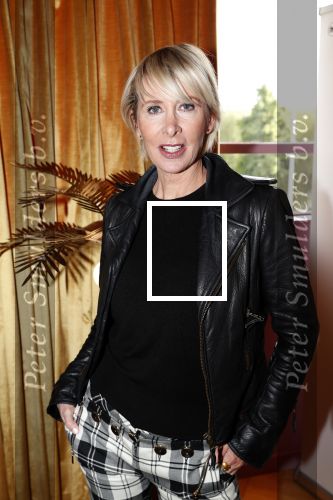 Amsterdam 7 mei 2019
Boekpresentatie Camilla Lackberg bij Mama Kelly in olympisch stadion.
aanwezig oa Daphne Deckers
Isa Hoes
Heleen van Royen
Anna Drijver
Marion Pauw
Susan Smit
Moniqiue des Bouvrie
Patricia Snel
Marlies Dekkers
Inge Ipenburg