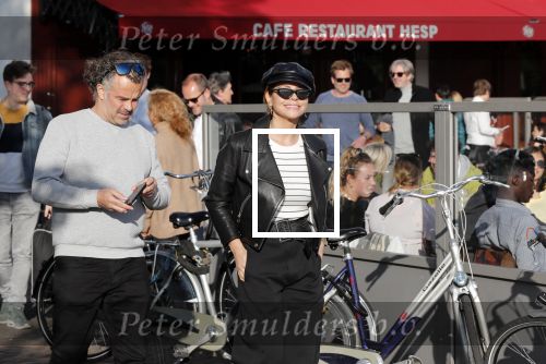 Amsterdam 9 mei 2019
Surpisefeestje voor Ruud de Wild georganiseerd door zijn ex vrouw Aafke.
Olcay Gulsen is eer natuurlijk bij. ze gingen varen met boot op grachten Amsterdam.