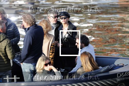 Amsterdam 9 mei 2019
Surpisefeestje voor Ruud de Wild georganiseerd door zijn ex vrouw Aafke.
Olcay Gulsen is eer natuurlijk bij. ze gingen varen met boot op grachten Amsterdam.