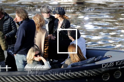 Amsterdam 9 mei 2019
Surpisefeestje voor Ruud de Wild georganiseerd door zijn ex vrouw Aafke.
Olcay Gulsen is eer natuurlijk bij. ze gingen varen met boot op grachten Amsterdam.
