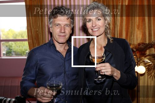 Amsterdam 7 mei 2019
Boekpresentatie Camilla Lackberg bij Mama Kelly in olympisch stadion.
aanwezig oa Daphne Deckers
Isa Hoes
Heleen van Royen
Anna Drijver
Marion Pauw
Susan Smit
Moniqiue des Bouvrie
Patricia Snel
Marlies Dekkers
Inge Ipenburg