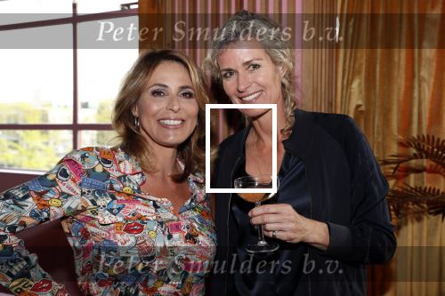 Amsterdam 7 mei 2019
Boekpresentatie Camilla Lackberg bij Mama Kelly in olympisch stadion.
aanwezig oa Daphne Deckers
Isa Hoes
Heleen van Royen
Anna Drijver
Marion Pauw
Susan Smit
Moniqiue des Bouvrie
Patricia Snel
Marlies Dekkers
Inge Ipenburg