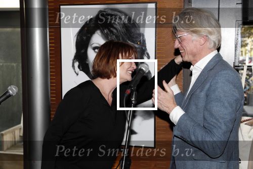 Amsterdam 18 april 2019
Uitreiking boek Patty Harpenau . Patty met haar uitgever