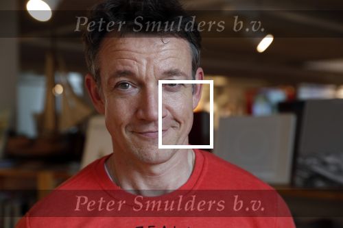Amsterdam 15 april 2019
Boekpresentatie van Inge Ipenburg bij boekhandel Scheltema.
Simone Kleinsma krijgt het eerste exemplaar. Paul Groot