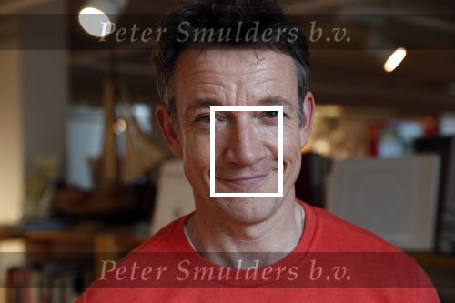 Amsterdam 15 april 2019
Boekpresentatie van Inge Ipenburg bij boekhandel Scheltema.
Simone Kleinsma krijgt het eerste exemplaar. Paul Groot