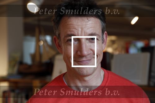 Amsterdam 15 april 2019
Boekpresentatie van Inge Ipenburg bij boekhandel Scheltema.
Simone Kleinsma krijgt het eerste exemplaar. Paul Groot