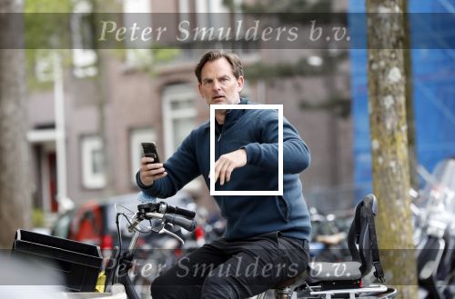 Amsterdam 7 mei 2019
Ronald de Boer met telefoon op de fiets