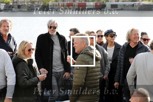 Amsterdam 9 mei 2019
Surpisefeestje voor Ruud de Wild georganiseerd door zijn ex vrouw Aafke.
Olcay Gulsen is eer natuurlijk bij. ze gingen varen met boot op grachten Amsterdam.