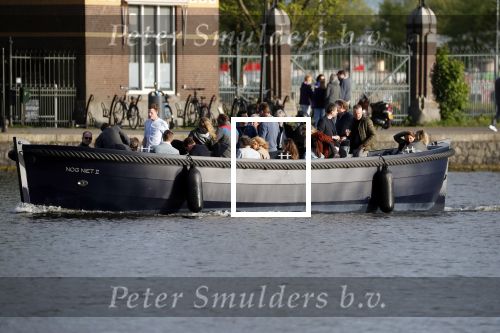Amsterdam 9 mei 2019
Surpisefeestje voor Ruud de Wild georganiseerd door zijn ex vrouw Aafke.
Olcay Gulsen is eer natuurlijk bij. ze gingen varen met boot op grachten Amsterdam.