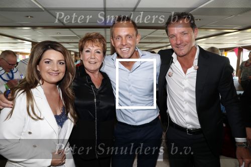 Amsterdam 7 april 2019
John de Bever Sieneke en Marianne Weber op een grote boot met allemaal gasten.