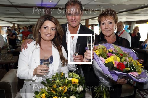 Amsterdam 7 april 2019
John de Bever Sieneke en Marianne Weber op een grote boot met allemaal gasten.