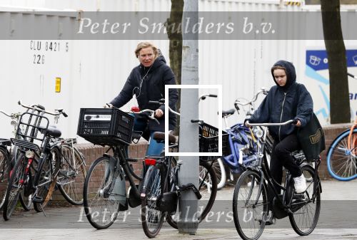 Amsterdam 2 april 2019
Sophie Hilbrand op de fiets in Amsterdam zuid.