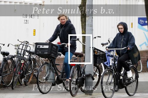 Amsterdam 2 april 2019
Sophie Hilbrand op de fiets in Amsterdam zuid.
