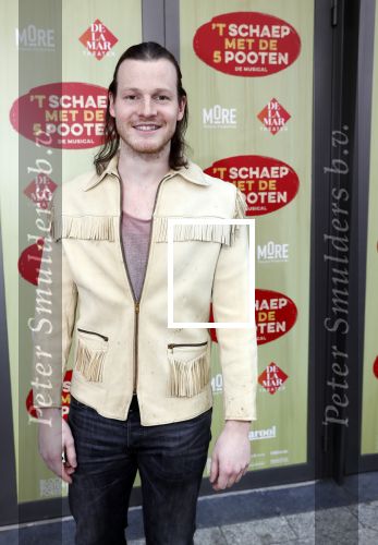 Amsterdam 14 april 2019
Premiere van t schaep met de 5 poten in het deLamar theater. Stijn Franken en Barbara Sloesen