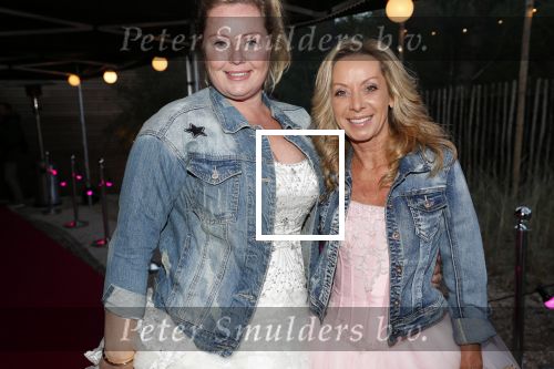 Bloemendaal 13 april 2019
Afscheidsfeest voor Hans Klok die naar Las Vegas gaat verhuizen. Sylvana Borsato kwam met een vriendin