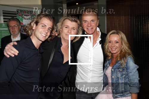 Bloemendaal 13 april 2019
Afscheidsfeest voor Hans Klok die naar Las Vegas gaat verhuizen. hans Klok met Wino Omtzigt zijn vriend en Sylvana Borsato