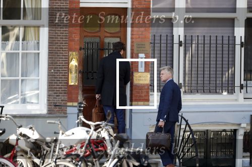 Amsterdam 1 april 2019
Thierry Baudet met â€¦. op straat in Amsterdam.