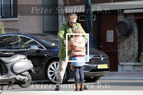 Amsterdam 14 april 2019
Thijs Romer met zijn dochter Sammie op de pc hooftstraat.