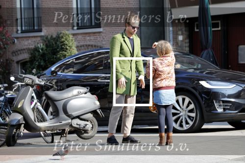 Amsterdam 14 april 2019
Thijs Romer met zijn dochter Sammie op de pc hooftstraat.