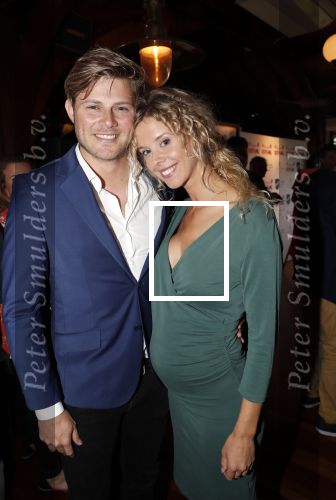Volendam 6 mei 2019
10 jaar magazine 100%NL bij hotel Spaander. Tim Douwsma met zijn zwangere vriendin