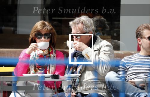 Amsterdam 11 mei 2019
Tom Egbers en Janke Dekker op terras op de beethovenstraat.