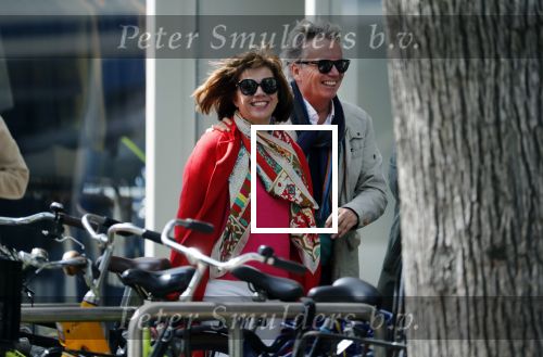 Amsterdam 11 mei 2019
Tom Egbers en Janke Dekker op terras op de beethovenstraat.