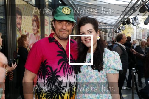 Amsterdam 14 april 2019
Premiere van t schaep met de 5 poten in het deLamar theater. Vincent Croiset en partner Tina de Bruin