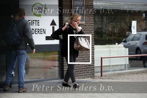 Naarden 4 april 2019
Viola Holt helpt  1 dag per week  in de kringloopwinkel in Naarden.