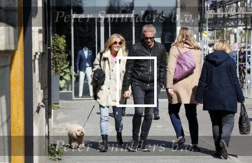 Amsterdam 11 april 2019
Wendy v Dijk met haar man Erland Galjaard en hun hondje in Amsterdam zuid.