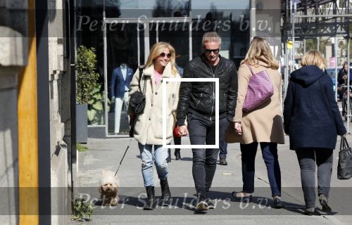 Amsterdam 11 april 2019
Wendy v Dijk met haar man Erland Galjaard en hun hondje in Amsterdam zuid.