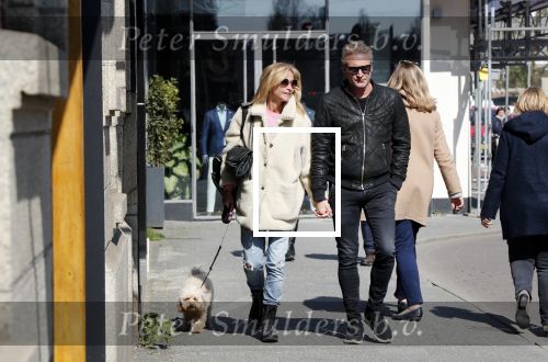 Amsterdam 11 april 2019
Wendy v Dijk met haar man Erland Galjaard en hun hondje in Amsterdam zuid.