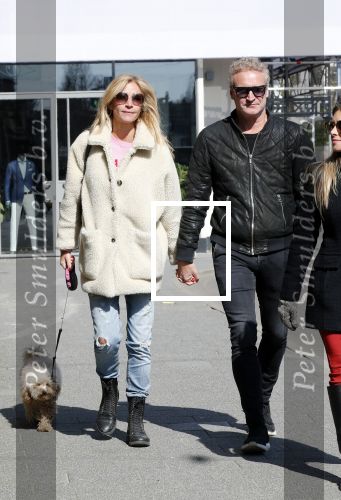 Amsterdam 11 april 2019
Wendy v Dijk met haar man Erland Galjaard en hun hondje in Amsterdam zuid.